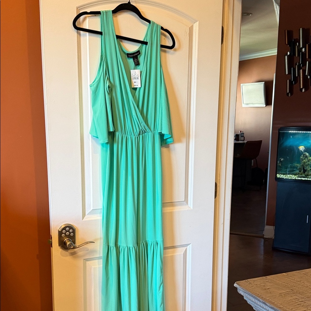 Sleeveless Mint Green Maxi Dress